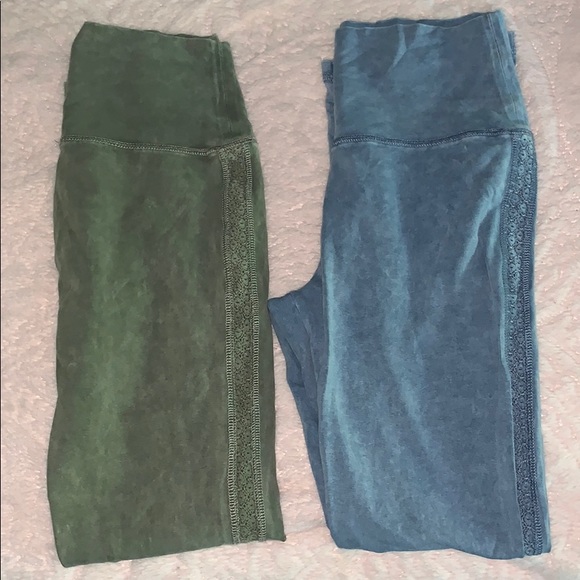 2 pairs of Aerie leggings💕 - Picture 2 of 8